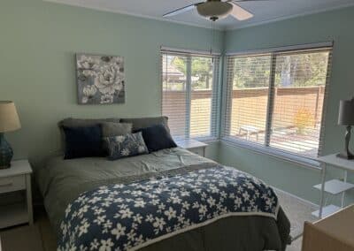Elderhelp - BW seeker bedroom 1 1