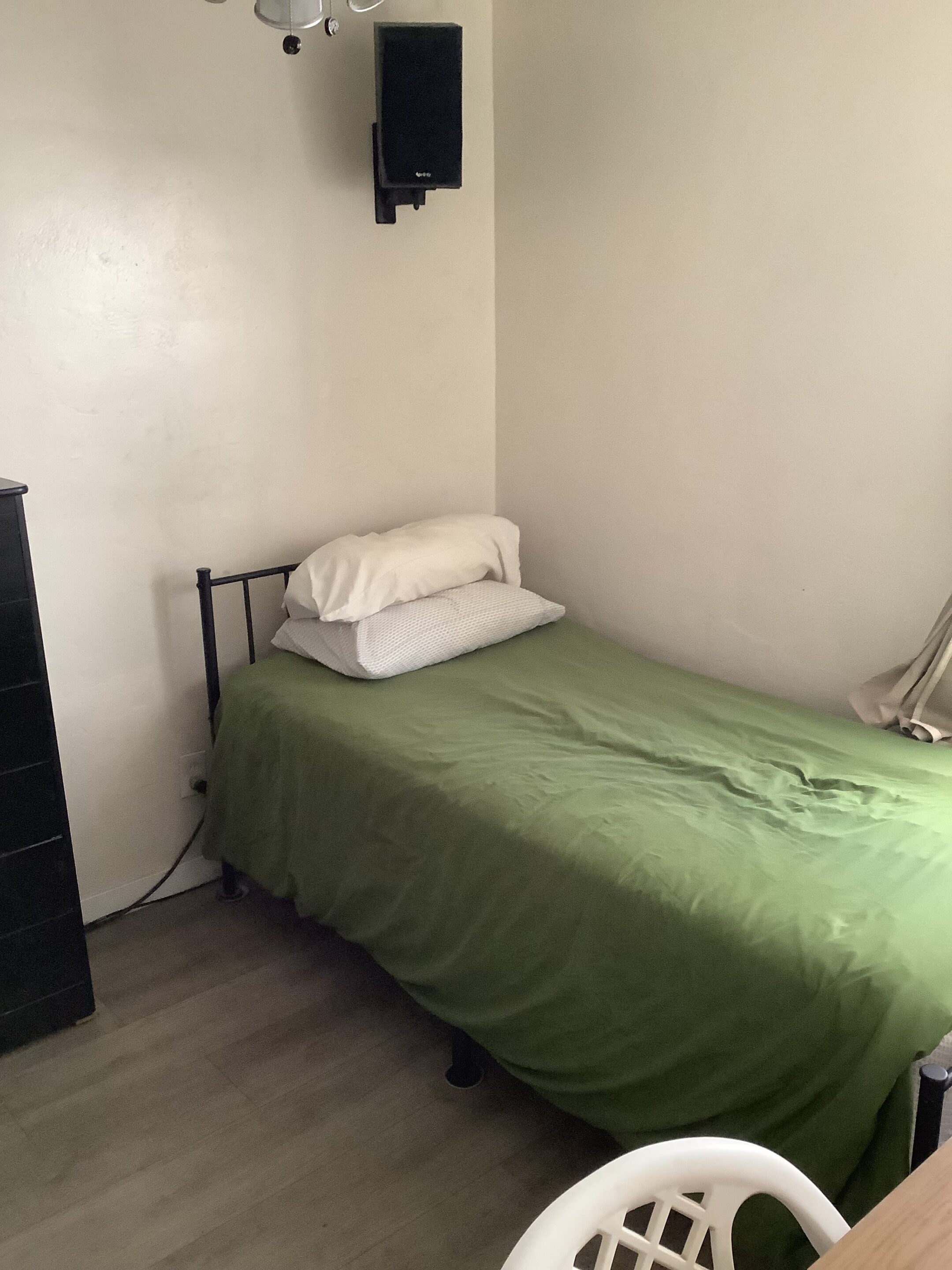 Elderhelp - BW Bedroom 1 scaled