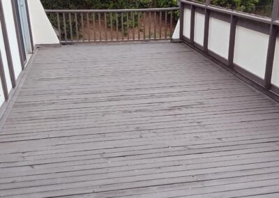 Elderhelp - LP upstairs deck