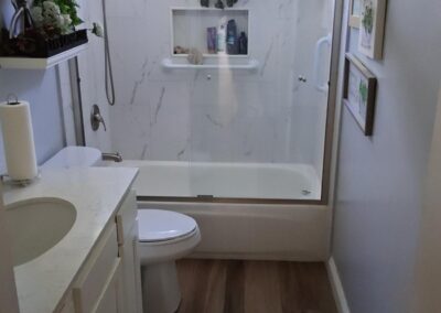 Elderhelp - BW bathroom